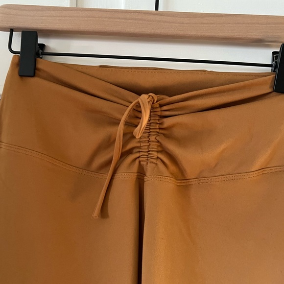 PINK workout set - Picture 3 of 3